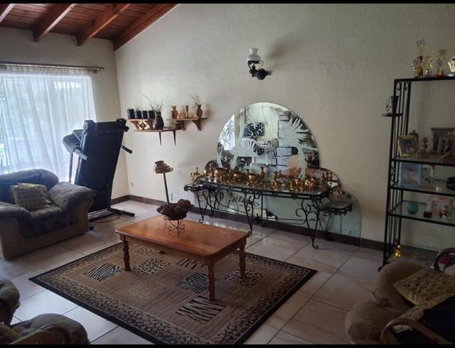 3 BEDROOM HOUSE FOR SALE IN NORTHDENE